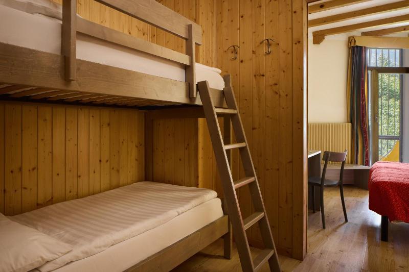 Quadruple Room image 3