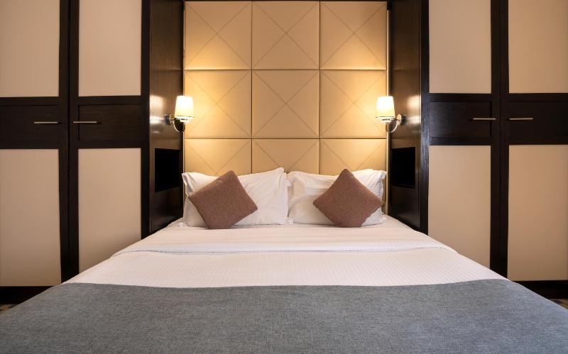 Grand Two- Bedrooms Suite image 2