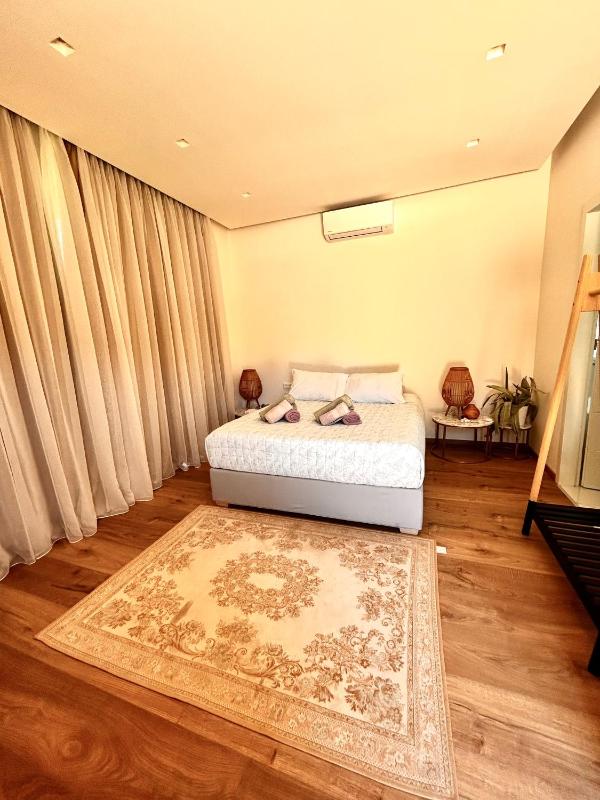Deluxe Bungalow with Garden View image 3