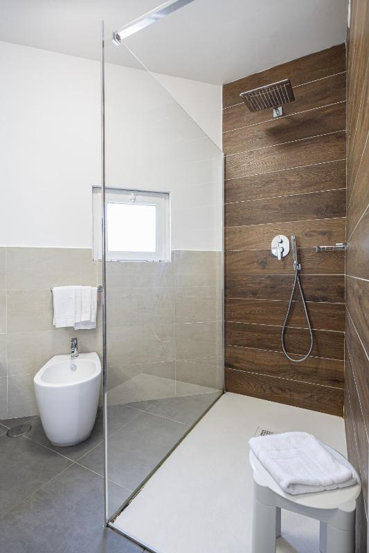 One-Bedroom Apartment with Balcony (4 Adults) image 3