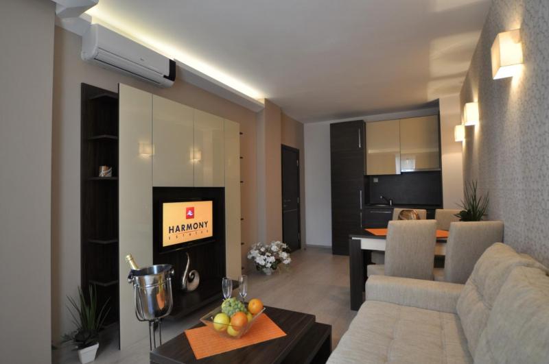 One-Bedroom Apartment image 1