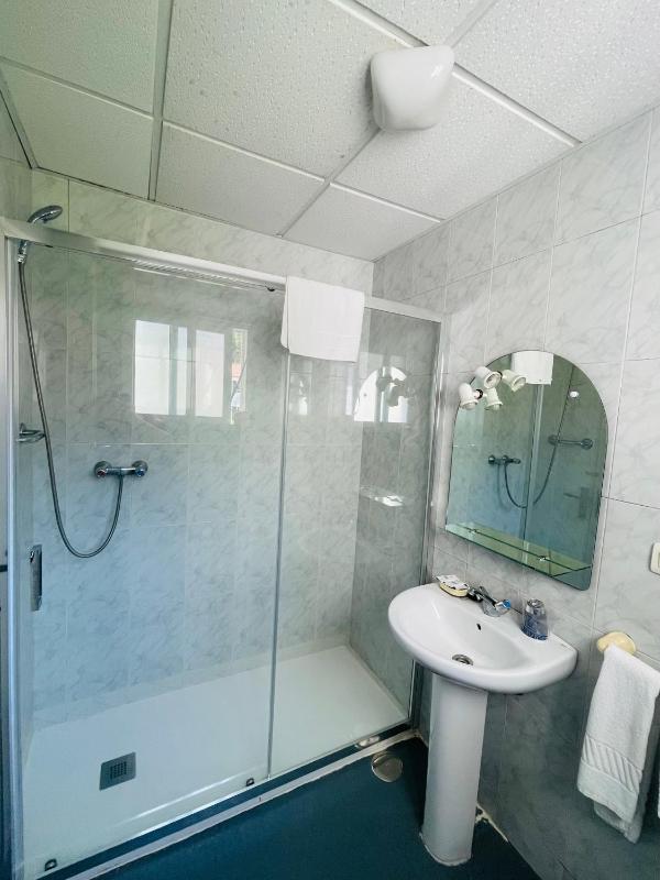 Double Room with Private External Bathroom image 1