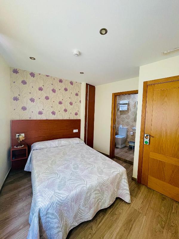 Comfort Double Room image 4