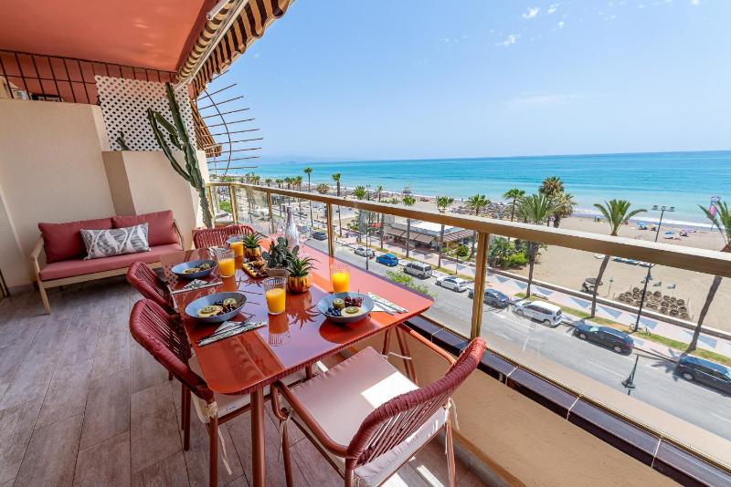 797HOLIDAY RENTALS- Piso contemporaneo frente al mar - image 11
