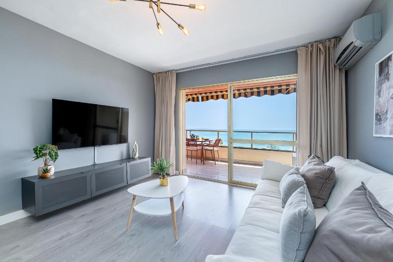 797HOLIDAY RENTALS- Piso contemporaneo frente al mar - image 18