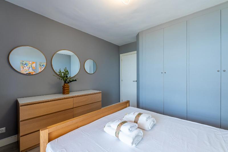 797HOLIDAY RENTALS- Piso contemporaneo frente al mar - image 20