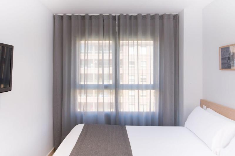One-Bedroom Apartment (3 Adults) image 2