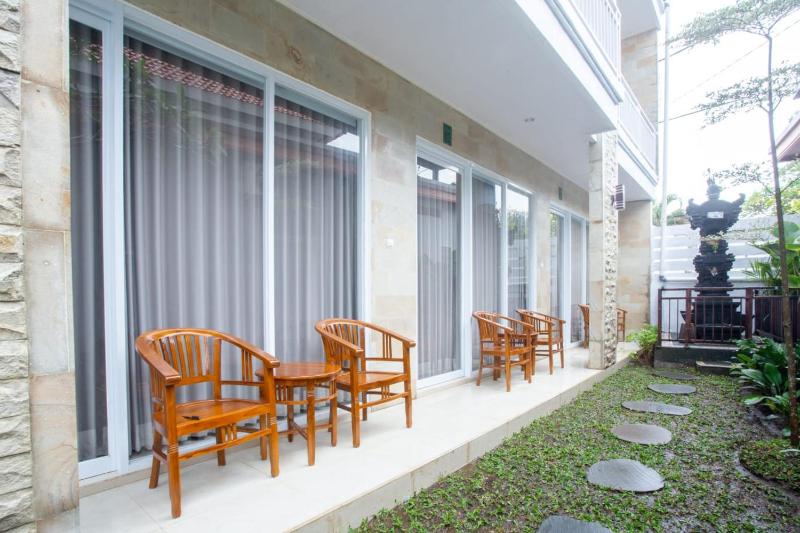 Full Moon Home Stay - image 9