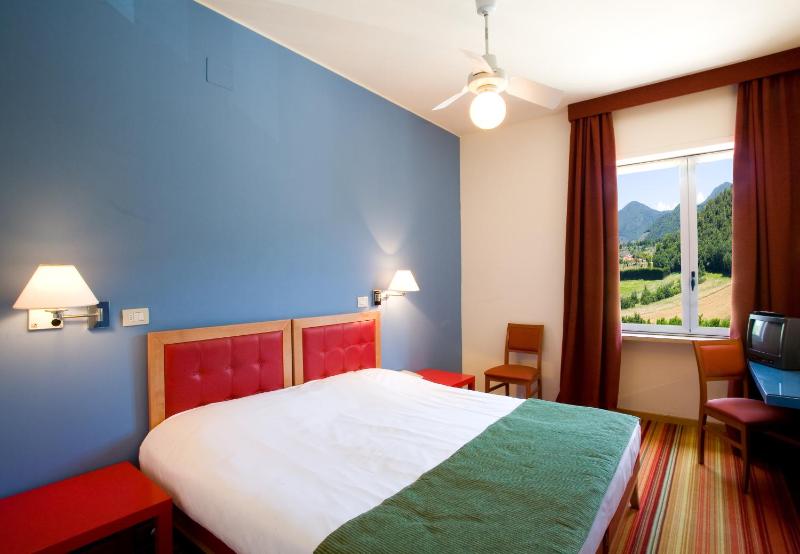 Triple Room - Executive image 1
