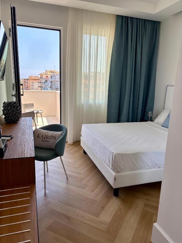 Kairos Tropea luxury rooms & pool - image 7