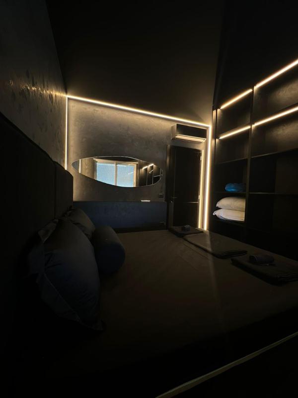 Iunn Apartment 5 - image 1