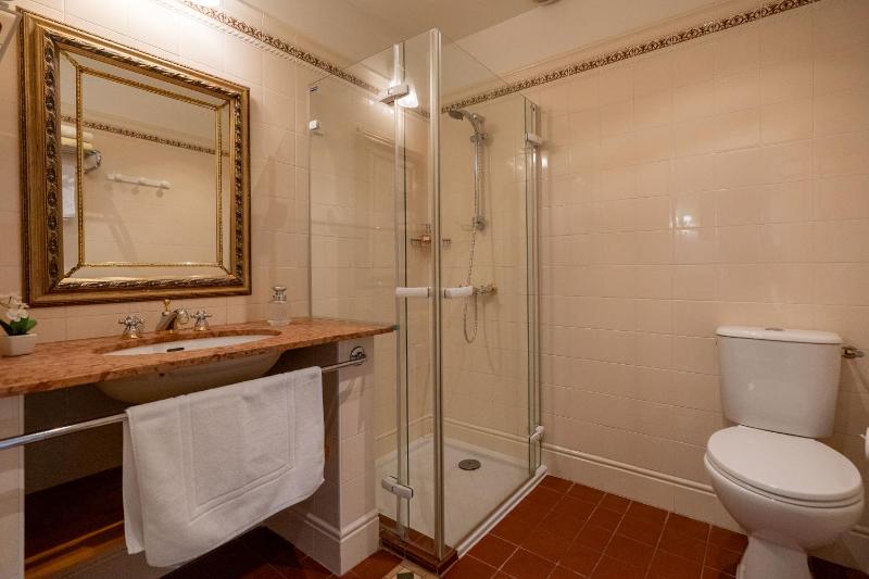 Standard Double Room image 1