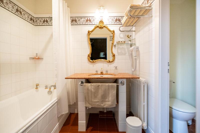 Superior Double Room image 2