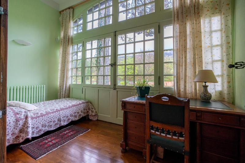 Deluxe Suite image 4