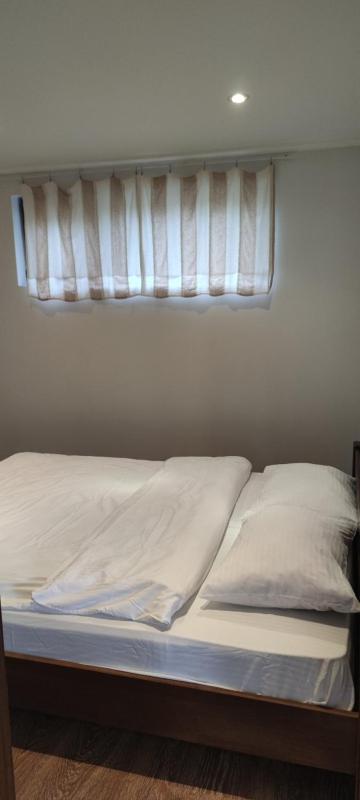 Classic Quadruple Room image 4