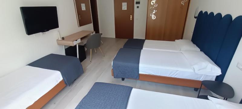 Quadruple Room image 1