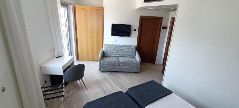 Standard Family Room image 3
