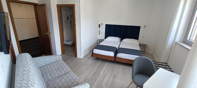 Standard Family Room image 4