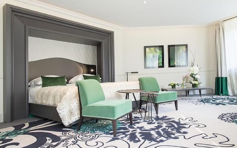 Junior Suite with Opera View and Balcony image 2