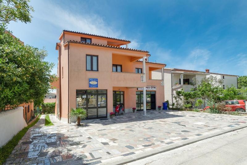 Two-Bedroom Apartment with Sea View (4 Adults) image 4