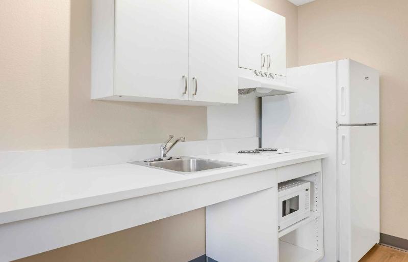 Deluxe Studio - Non-Smoking - Disability Access image 3