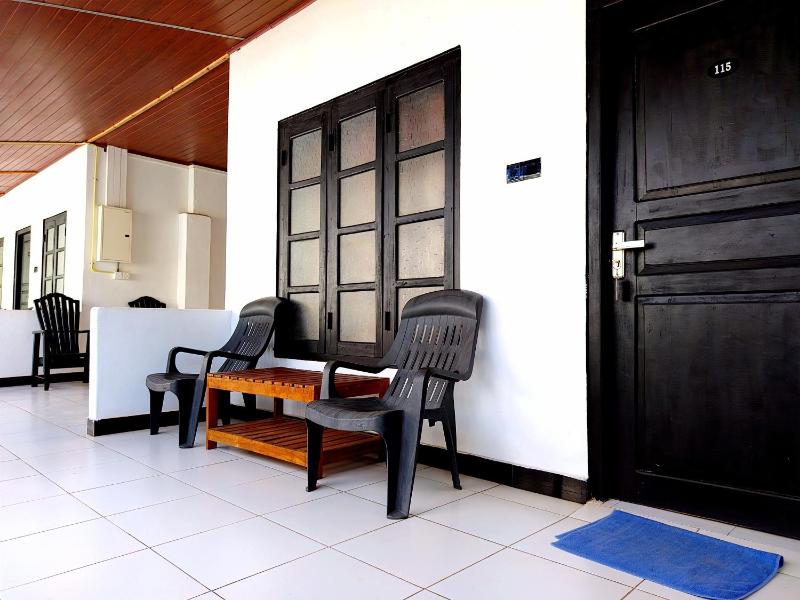 Rea Beach Way Hotel - image 38