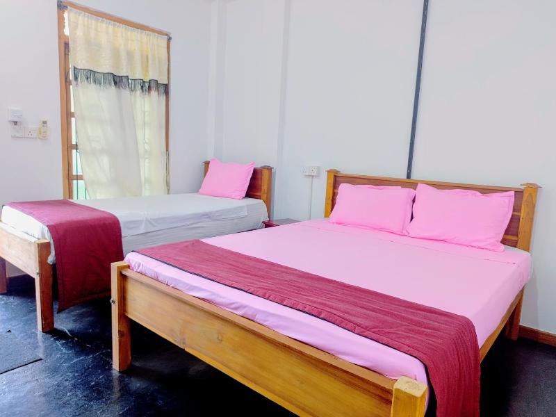 Rea Beach Way Hotel - image 24