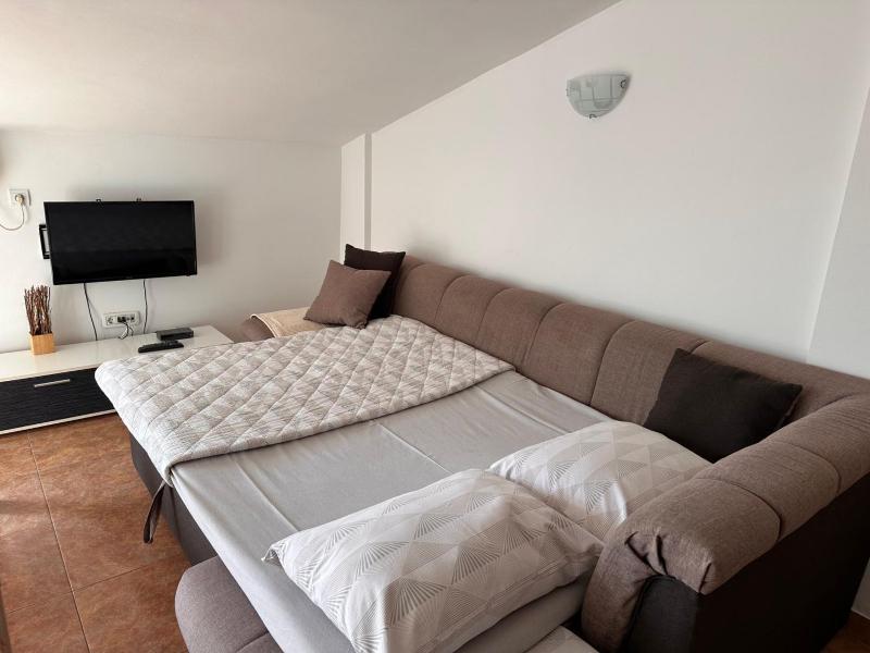 Apartment image 3