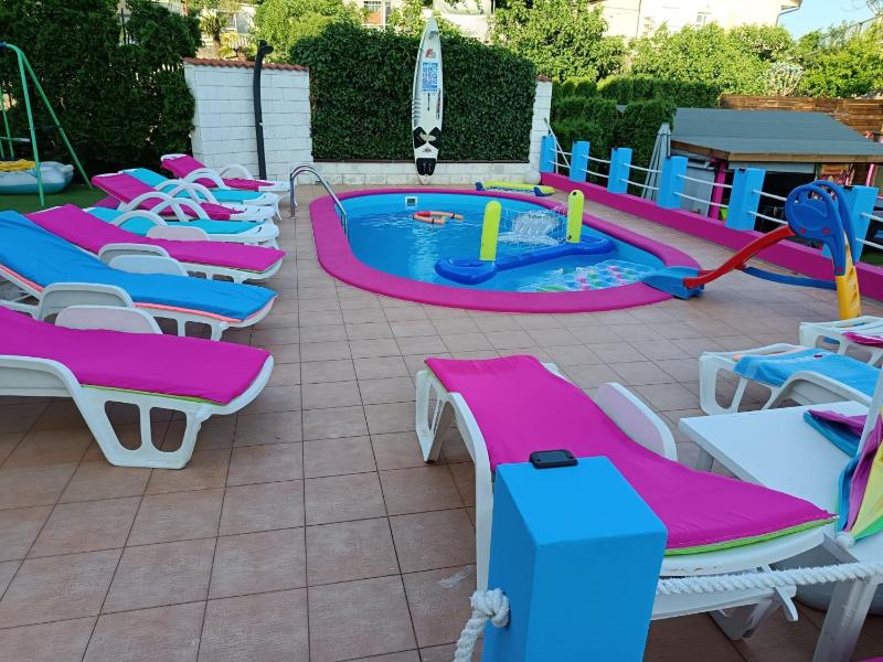 Princess&Prince Apartment with swimming pool and garden - image 5