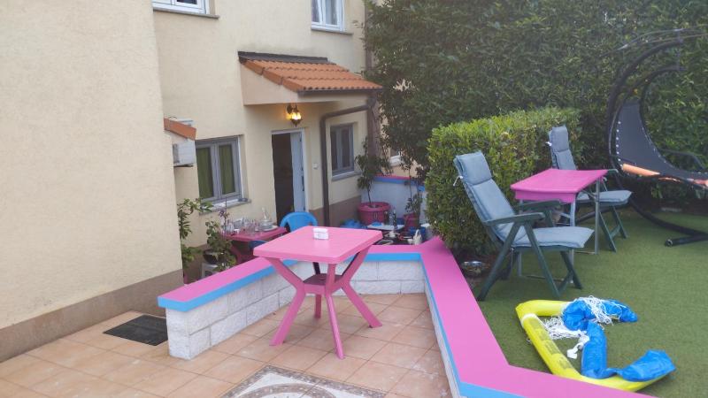 Princess&Prince Apartment with swimming pool and garden - image 3