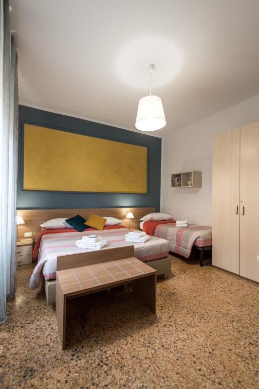 Double Room image 2