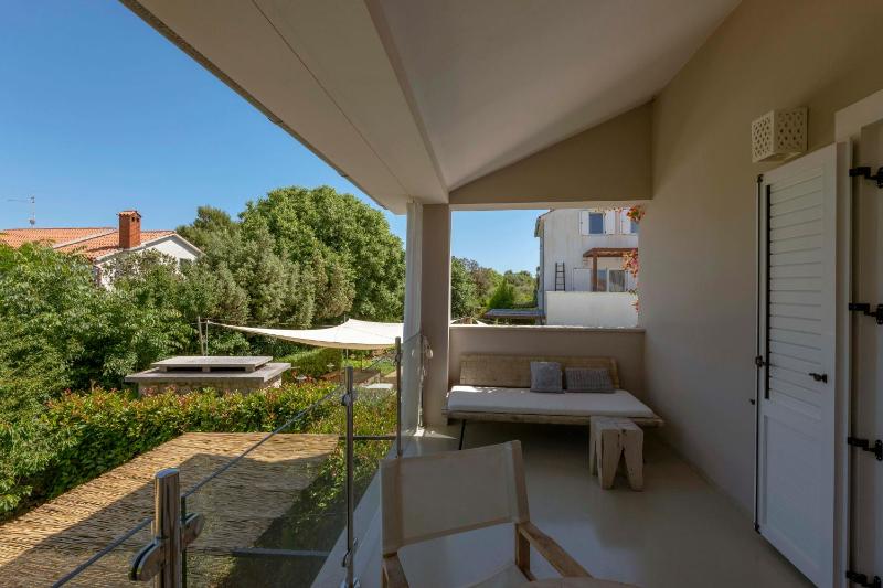 One-Bedroom Apartment with Terrace (2 Adults) image 2