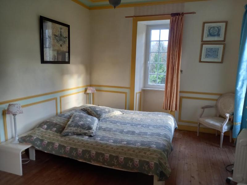 Family Room image 1
