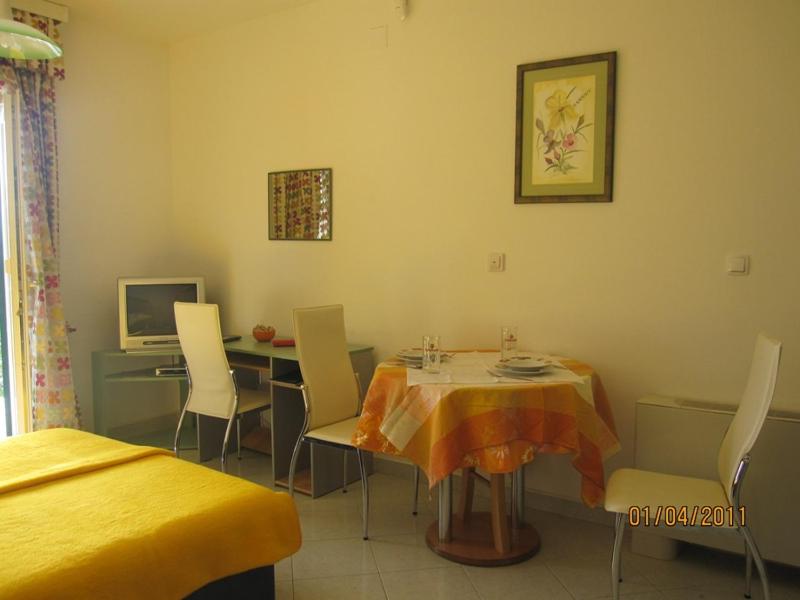 Apartment with Sea View image 4