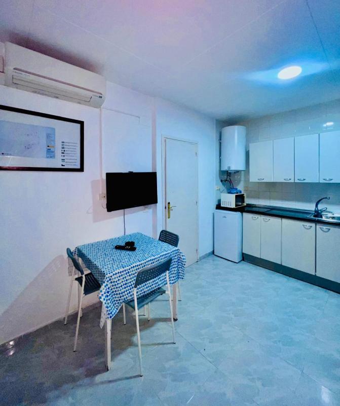 Apartaments Monjardí - image 19