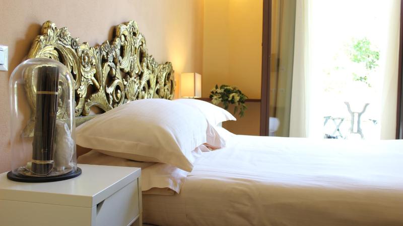 Budget Double Room image 3