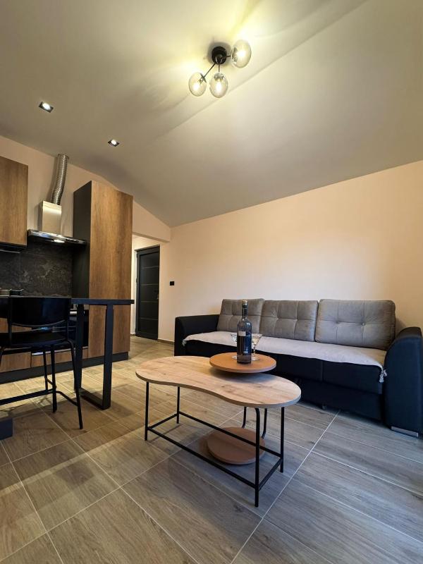 Victory Apartments - image 1