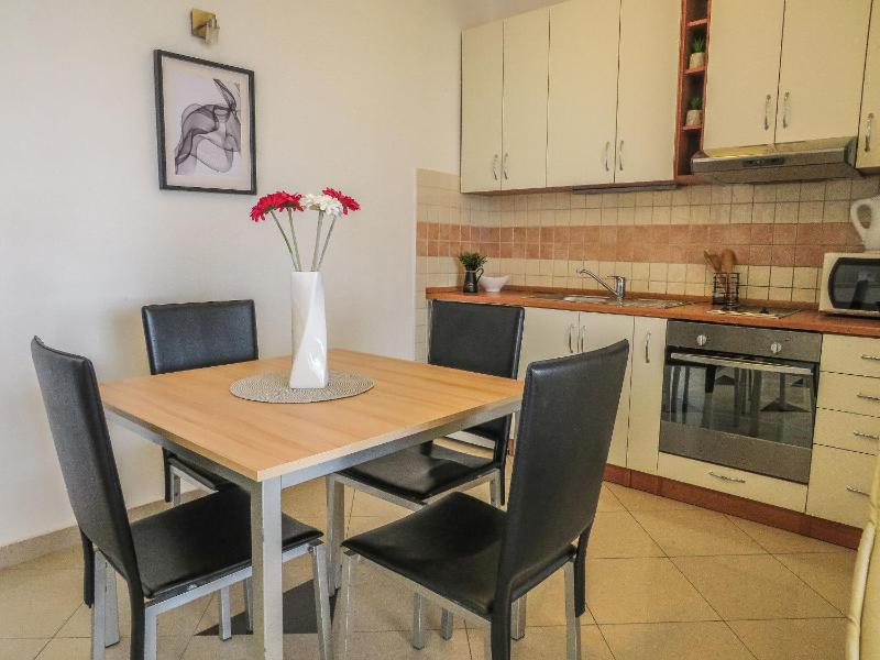 Two-Bedroom Apartment with Sea View image 3
