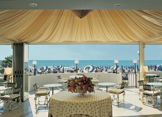 Hotel Montecarlo - image 21