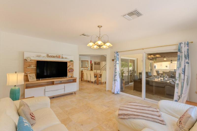 5 min to the Beach Happy Aruba Villa by Bocobay - image 3
