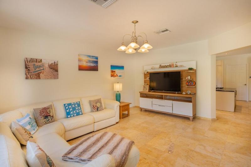 5 min to the Beach Happy Aruba Villa by Bocobay - image 9