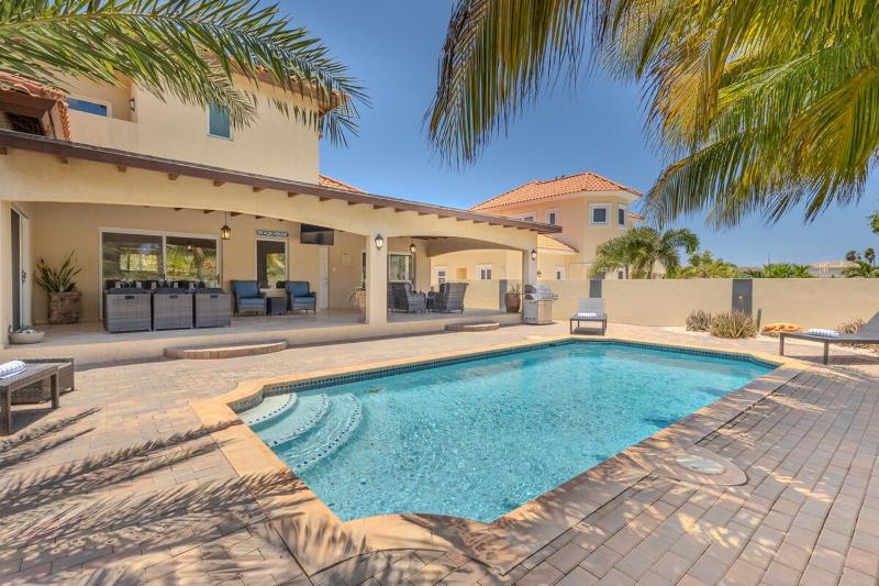5 min to the Beach Happy Aruba Villa by Bocobay - image 8