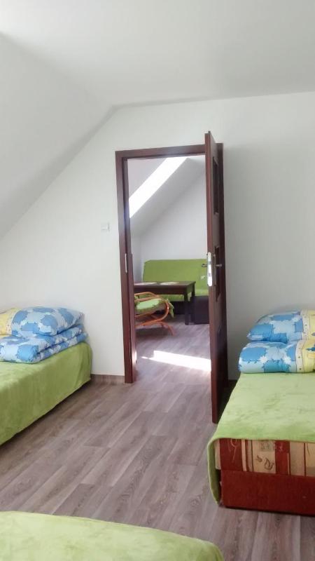 One-Bedroom Apartment image 2