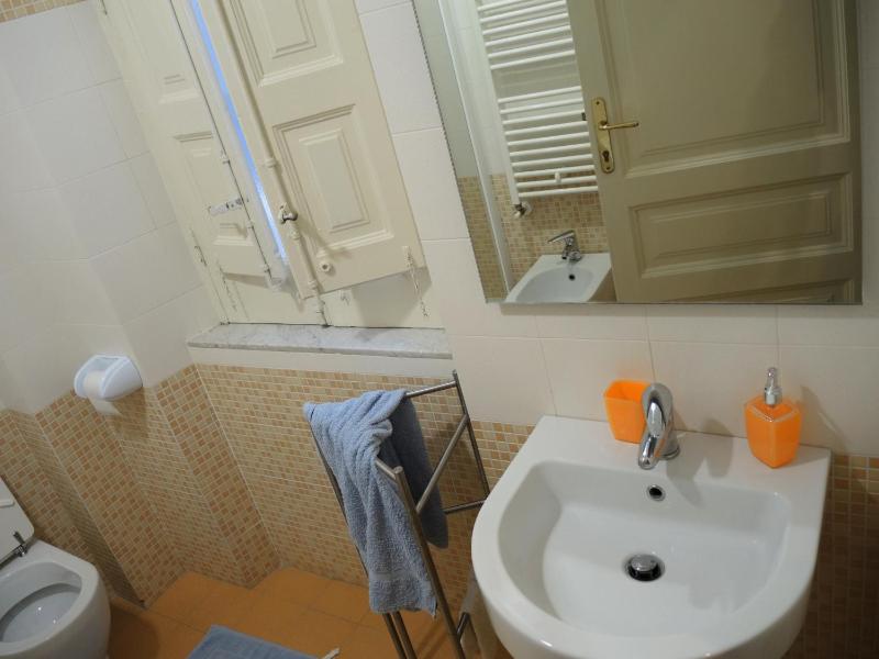 Economy Double Room image 2