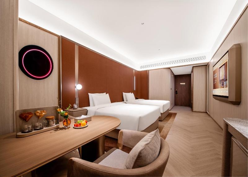 Crystal Hotel Qingdao The Mall of Splendors - image 42