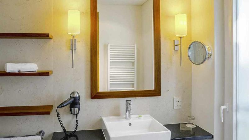 Economy Double Room image 4