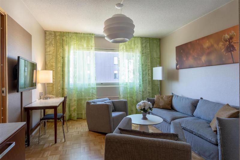 Superior King Room image 4