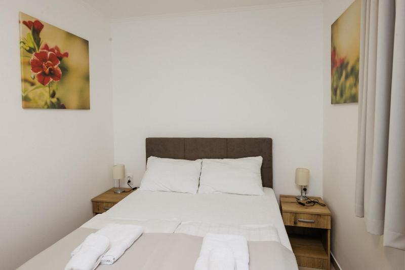 Comfort Single Room image 2