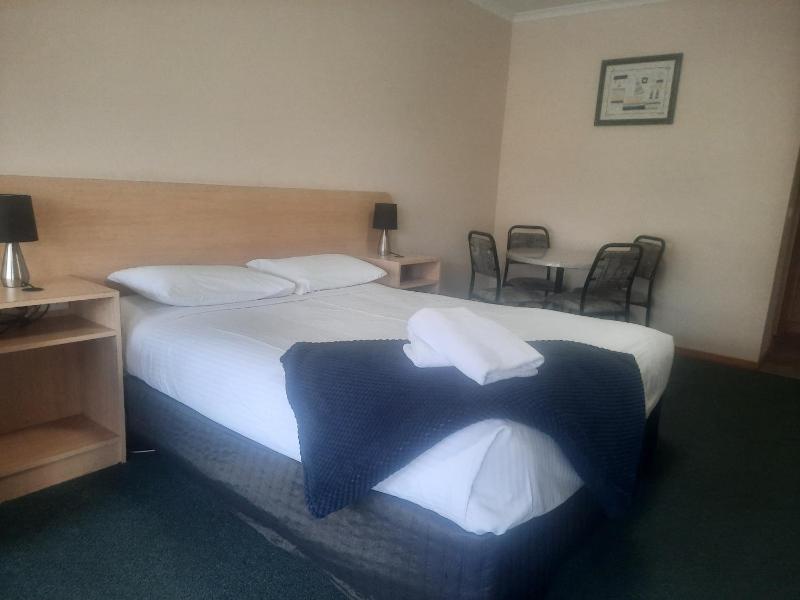 Arthur Phillip Motor Inn - image 30
