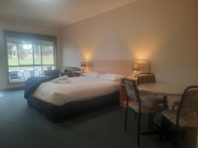 Arthur Phillip Motor Inn - image 29